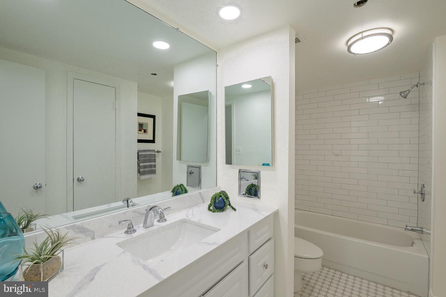 1016 S Wayne Street S #604 photo 28