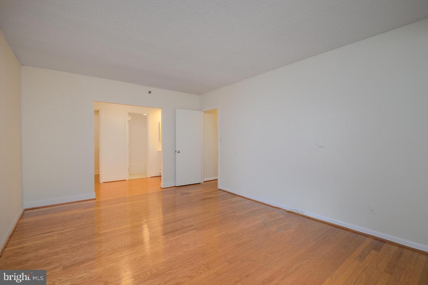 1016 S Wayne Street S #604 photo 32