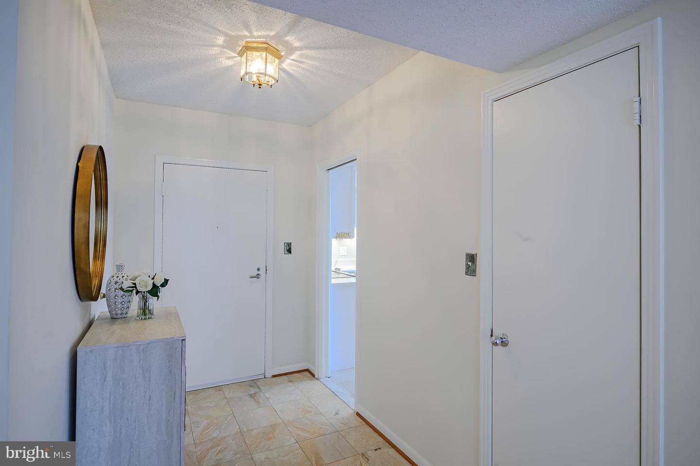 1016 S Wayne Street S #604 photo 39