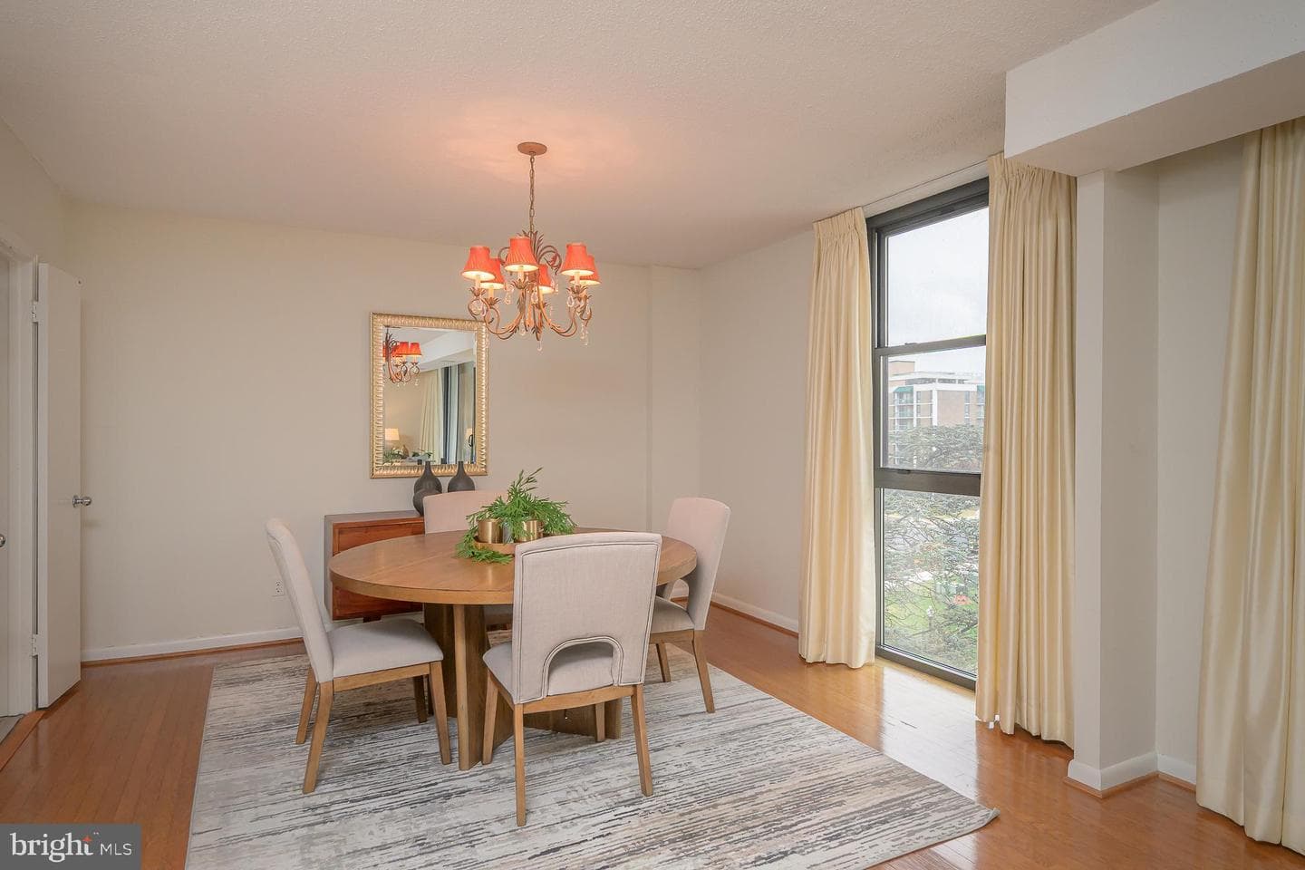 1016 S Wayne Street S #604 photo 8
