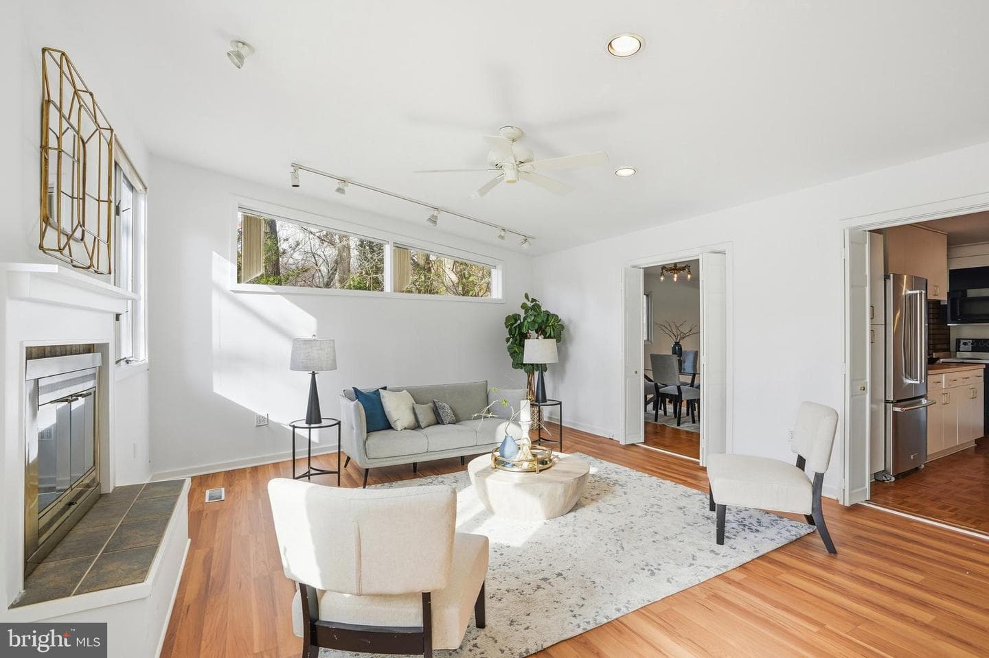 2745 N Radford Street photo 11