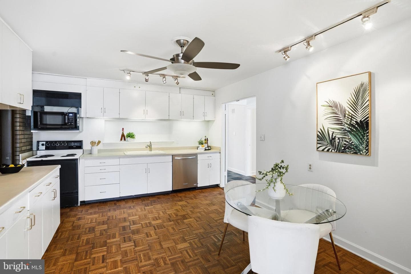 2745 N Radford Street photo 15