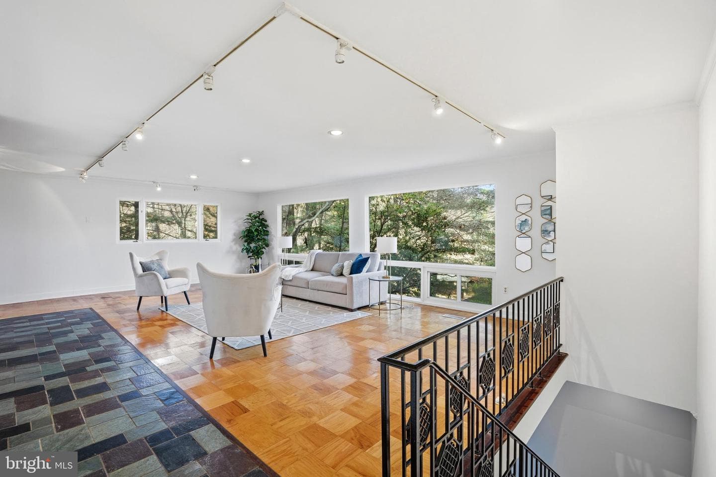 2745 N Radford Street photo 24