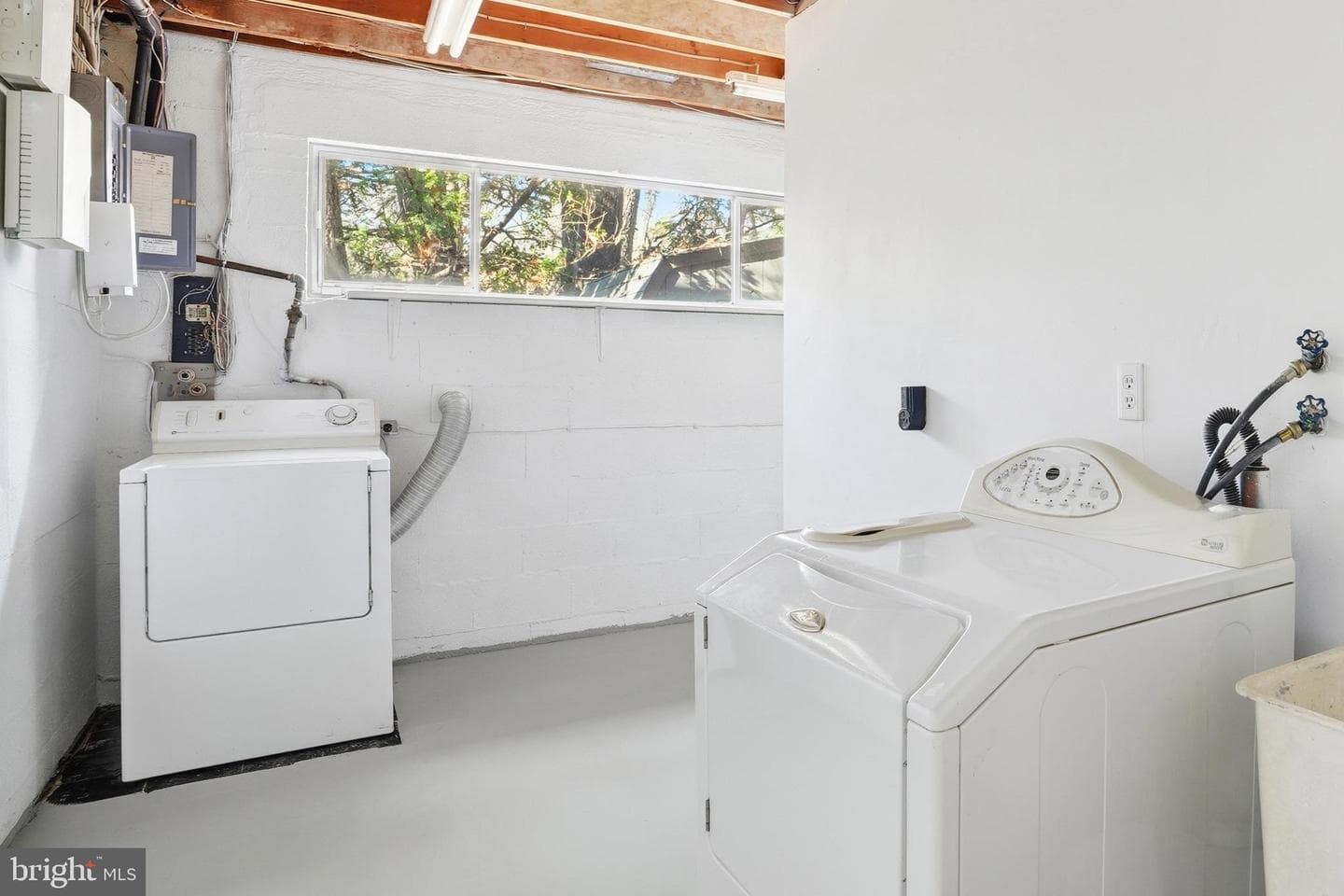 2745 N Radford Street photo 40