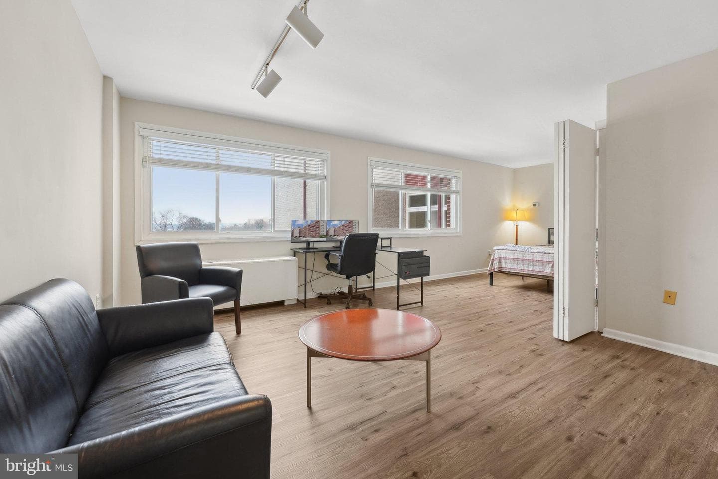 1830 Columbia Pike #409 photo 5