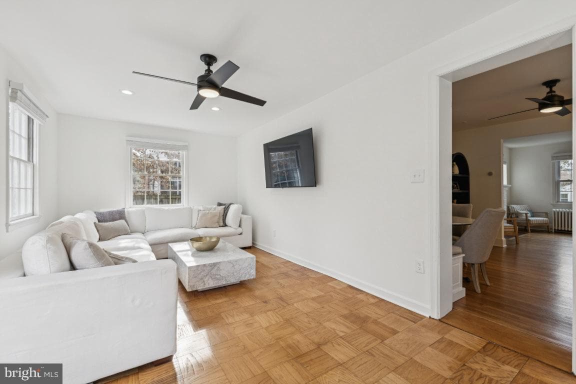 425 N Norwood Street photo 17