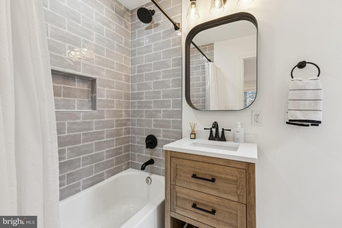 425 N Norwood Street photo 21