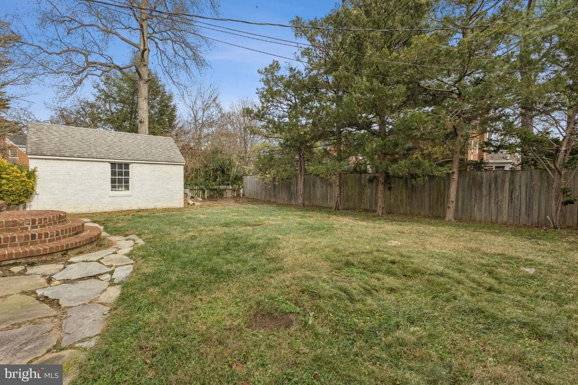 425 N Norwood Street photo 37