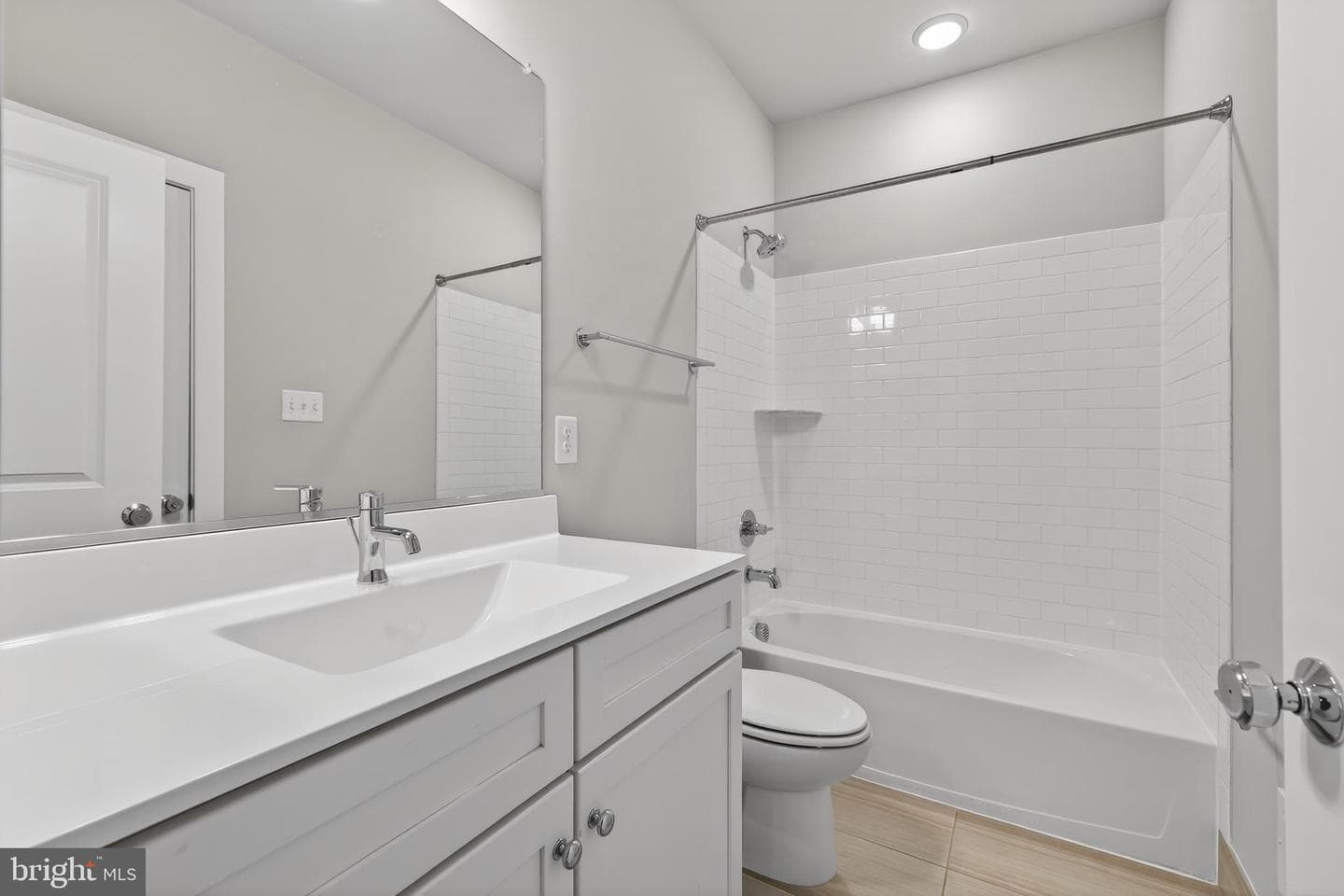 1308 S Quinn Street photo 17