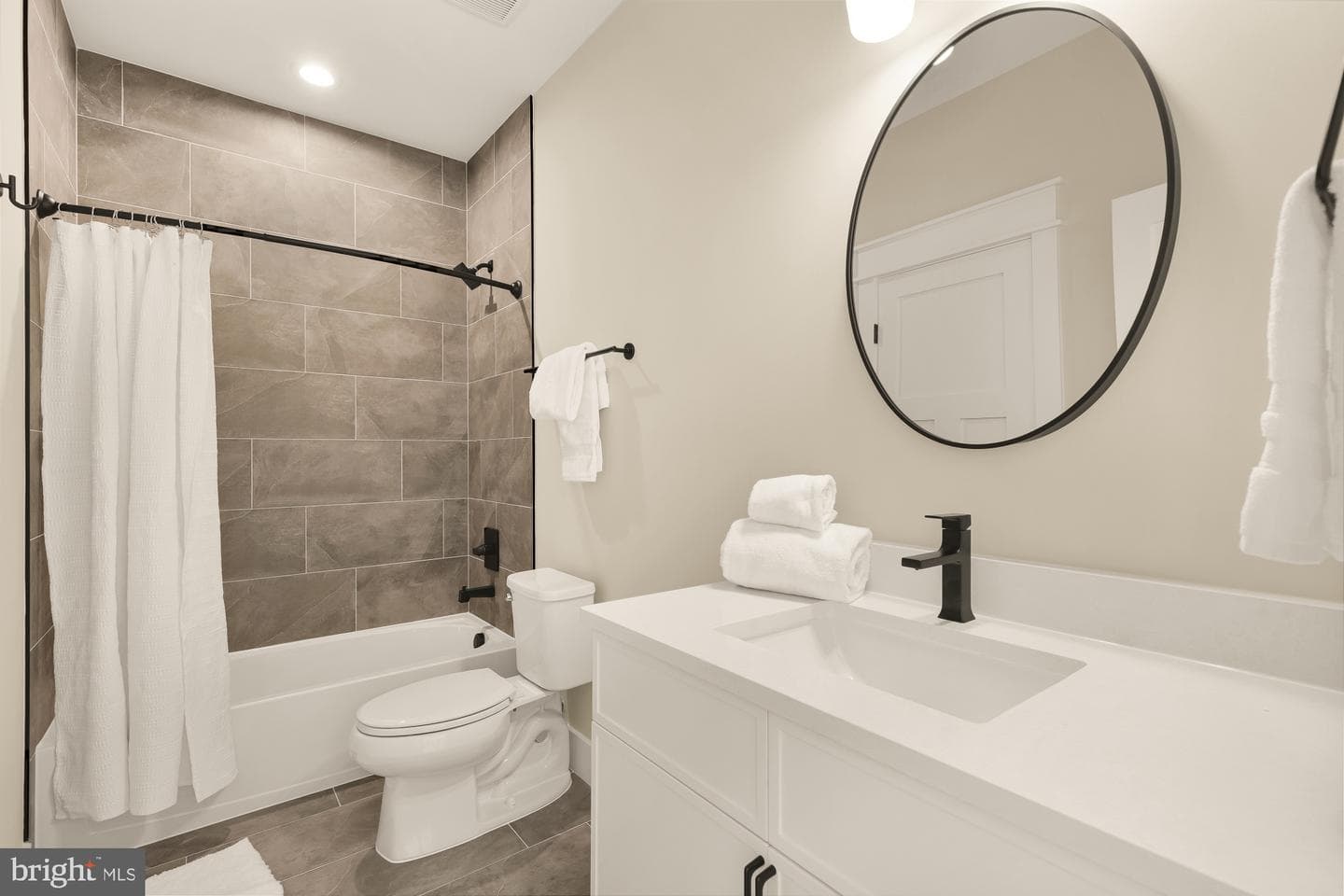 859 N Lexington Street photo 52