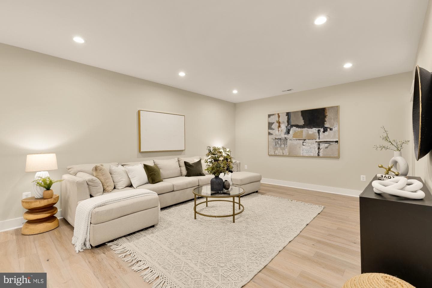 859 N Lexington Street photo 63