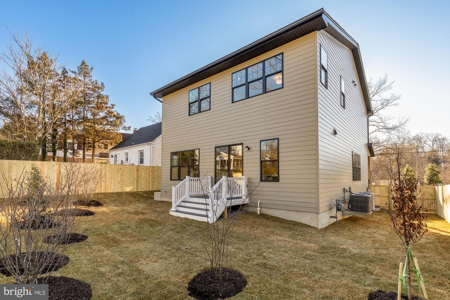 859 N Lexington Street photo 68