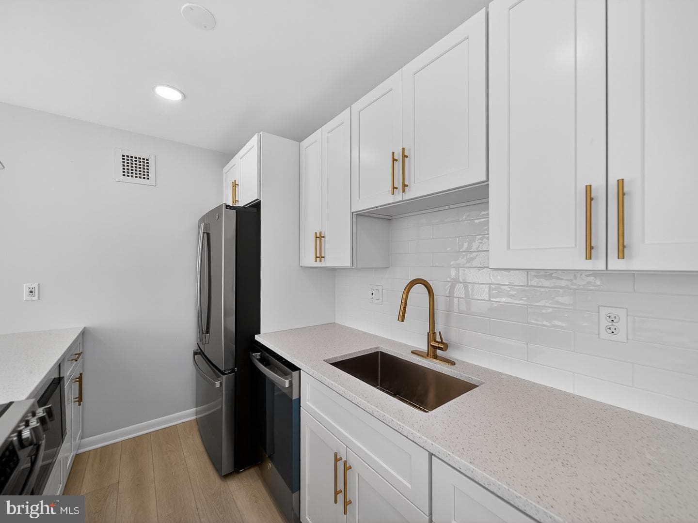 4390 Lorcom Lane #410 photo 21