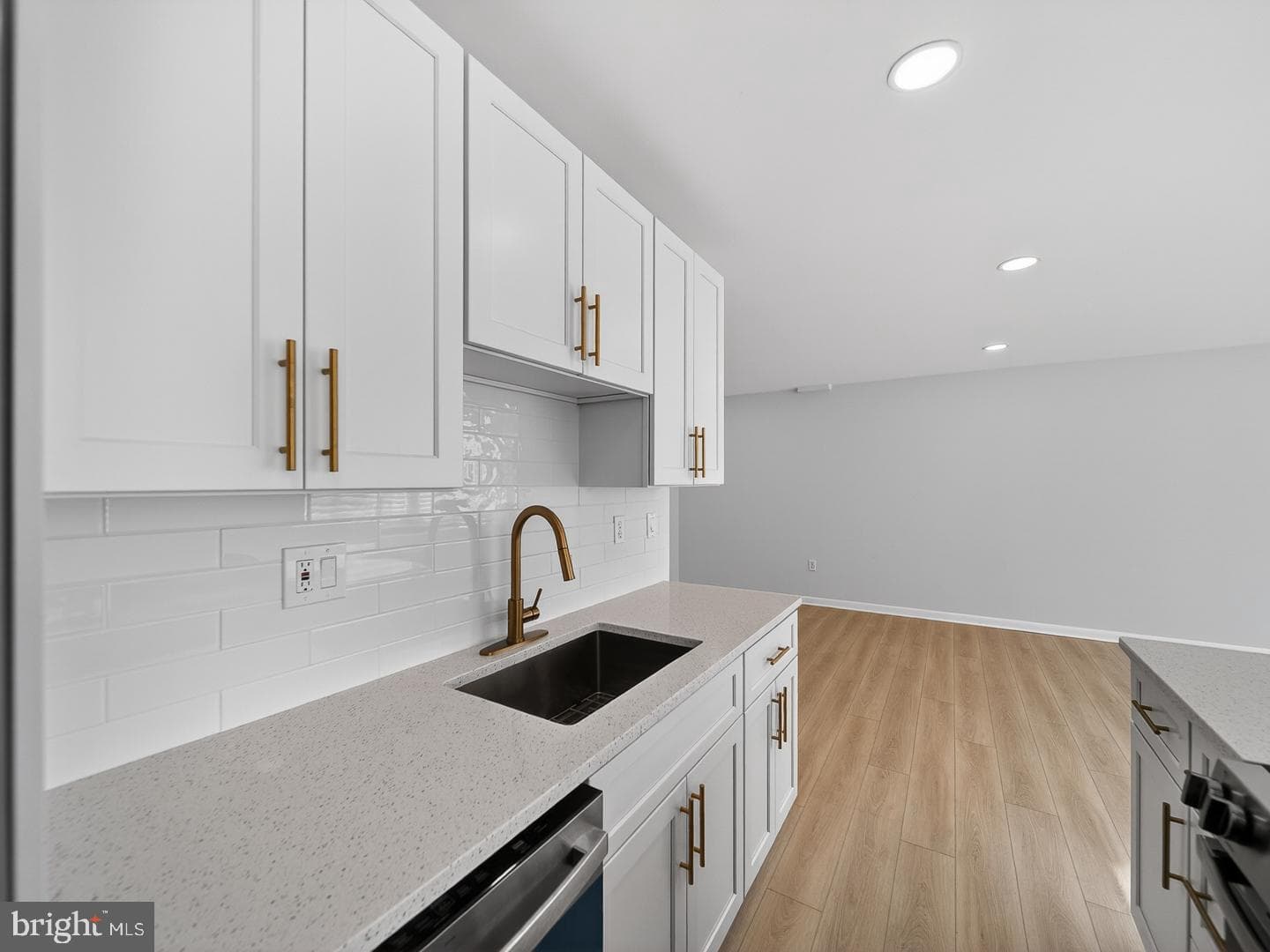 4390 Lorcom Lane #410 photo 3