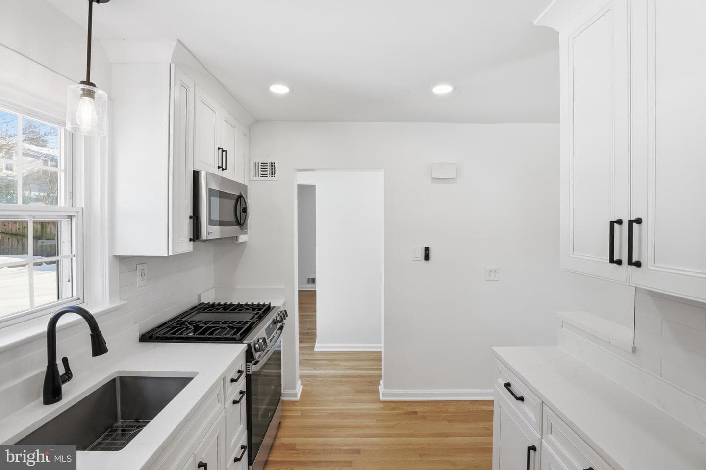 1135 N Powhatan Street N photo 7