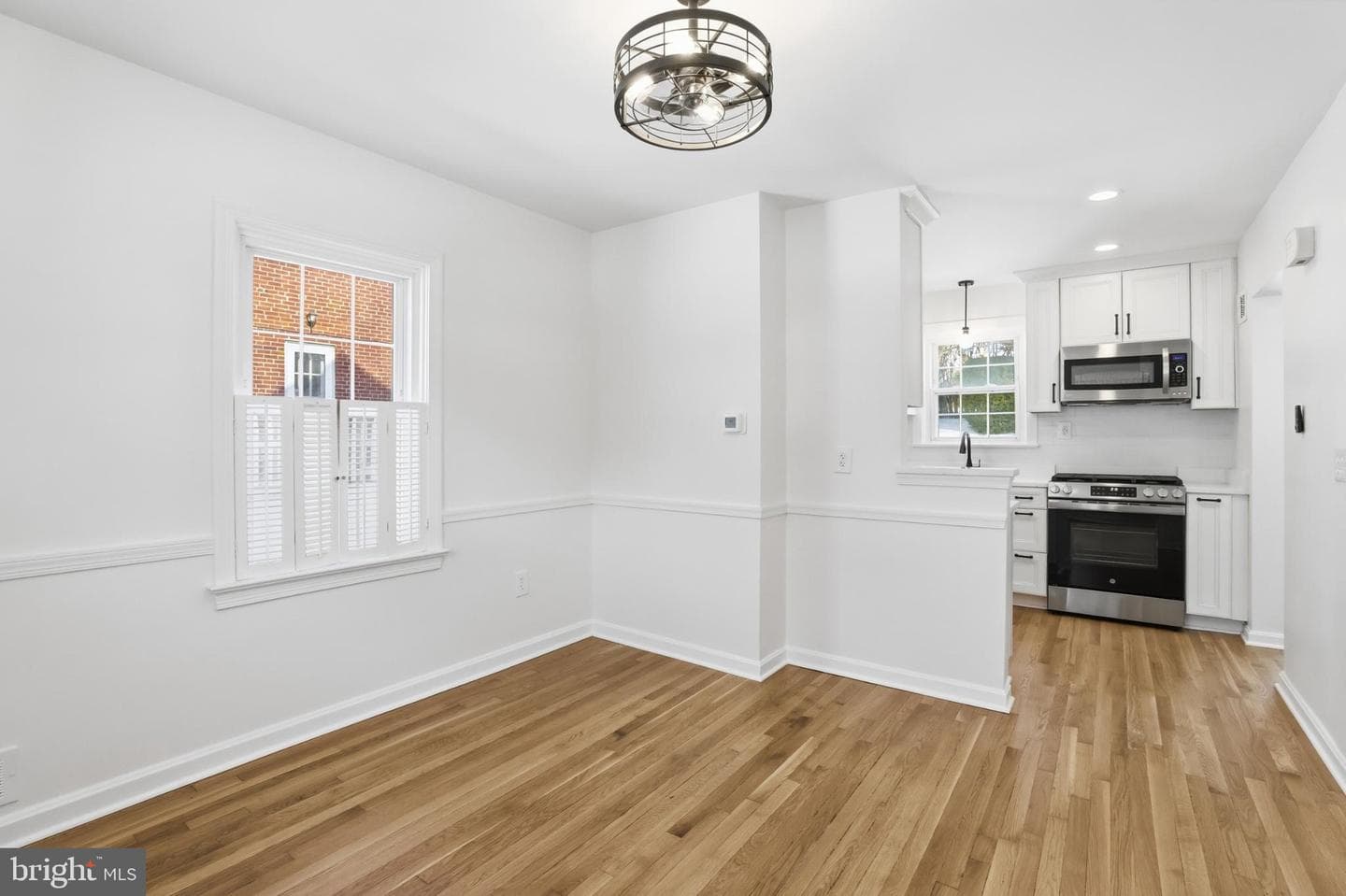 1135 N Powhatan Street N photo 9