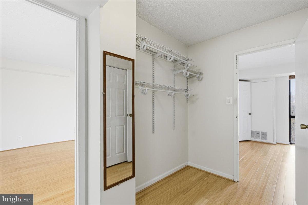 1401 N Rhodes Street #503 photo 18