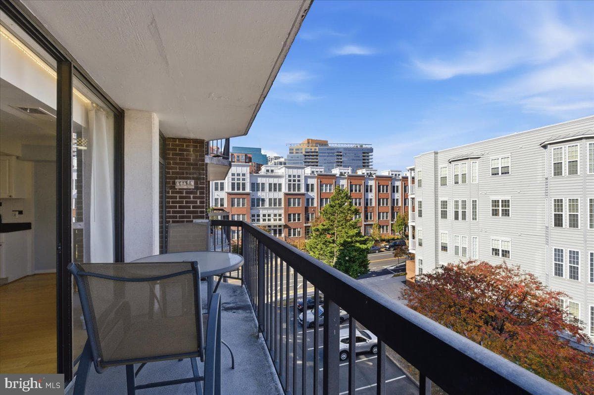 1401 N Rhodes Street #503 photo 20