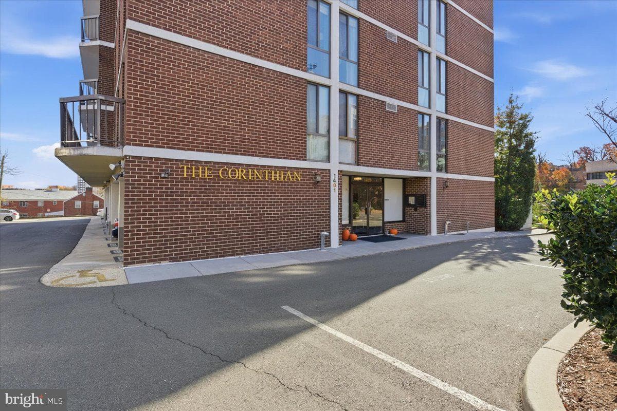 1401 N Rhodes Street #503 photo 21