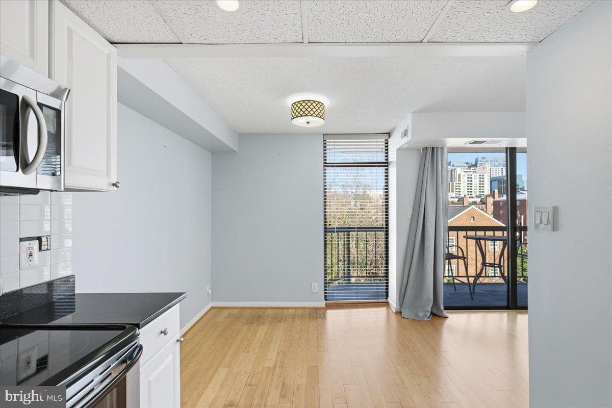 1401 N Rhodes Street #503 photo 7