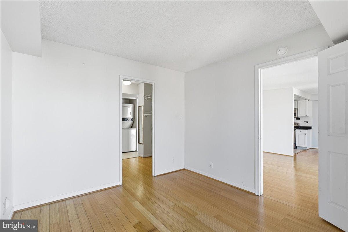 1401 N Rhodes Street #503 photo 8