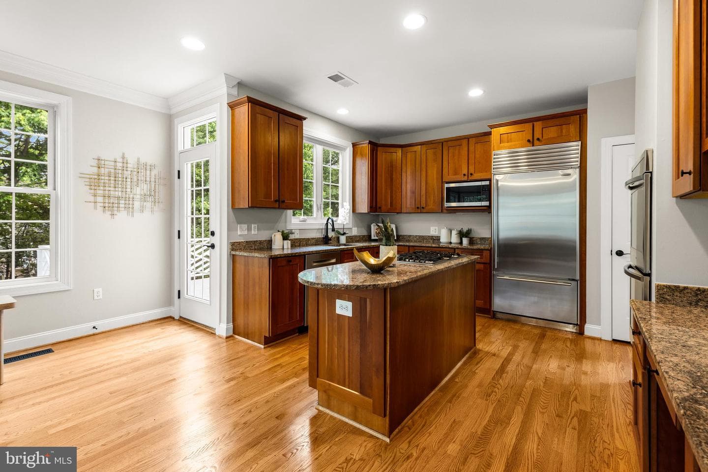 127 S Highland Street photo 12