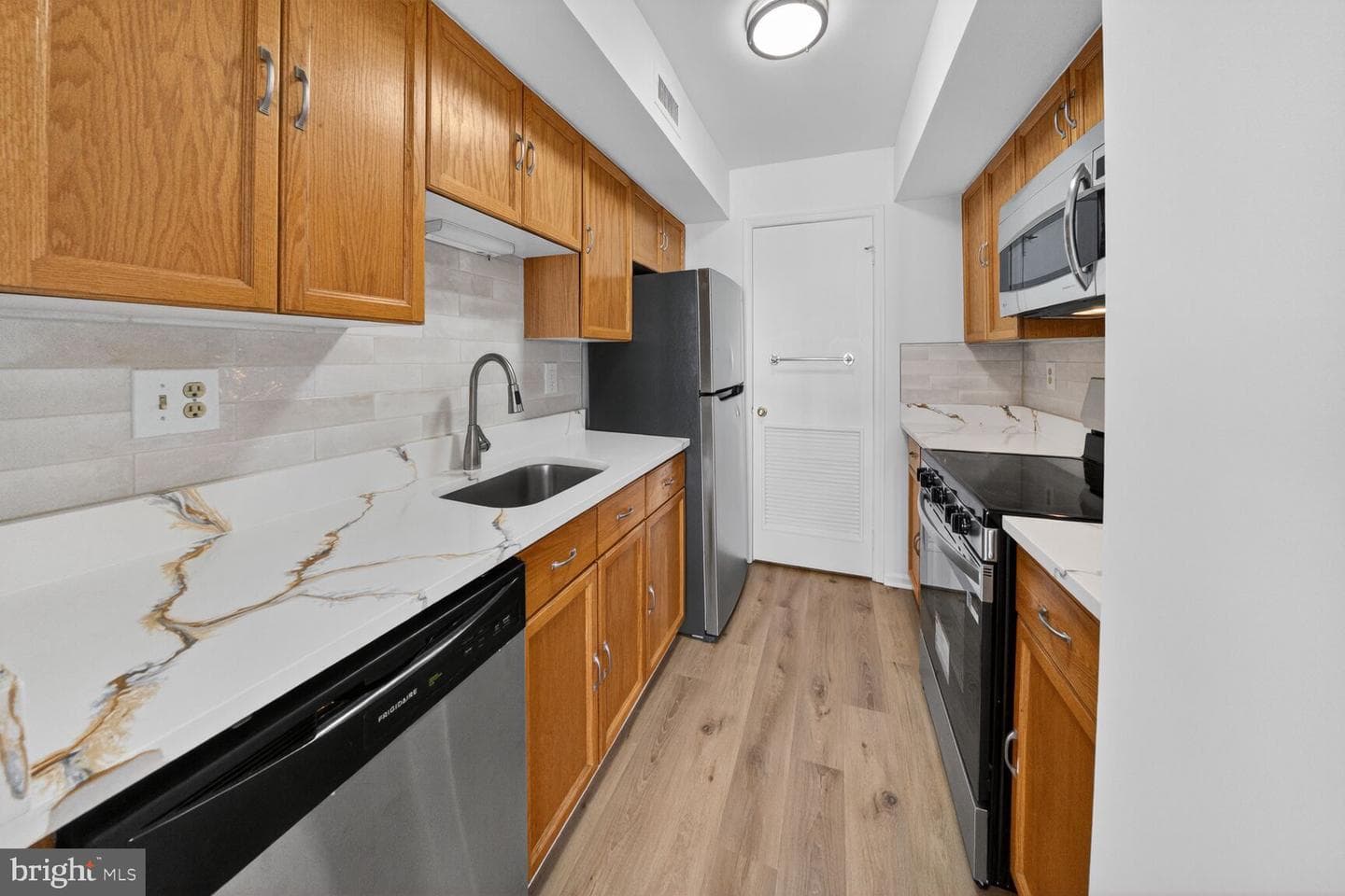 2590 S Arlington Mill Drive #f photo 9