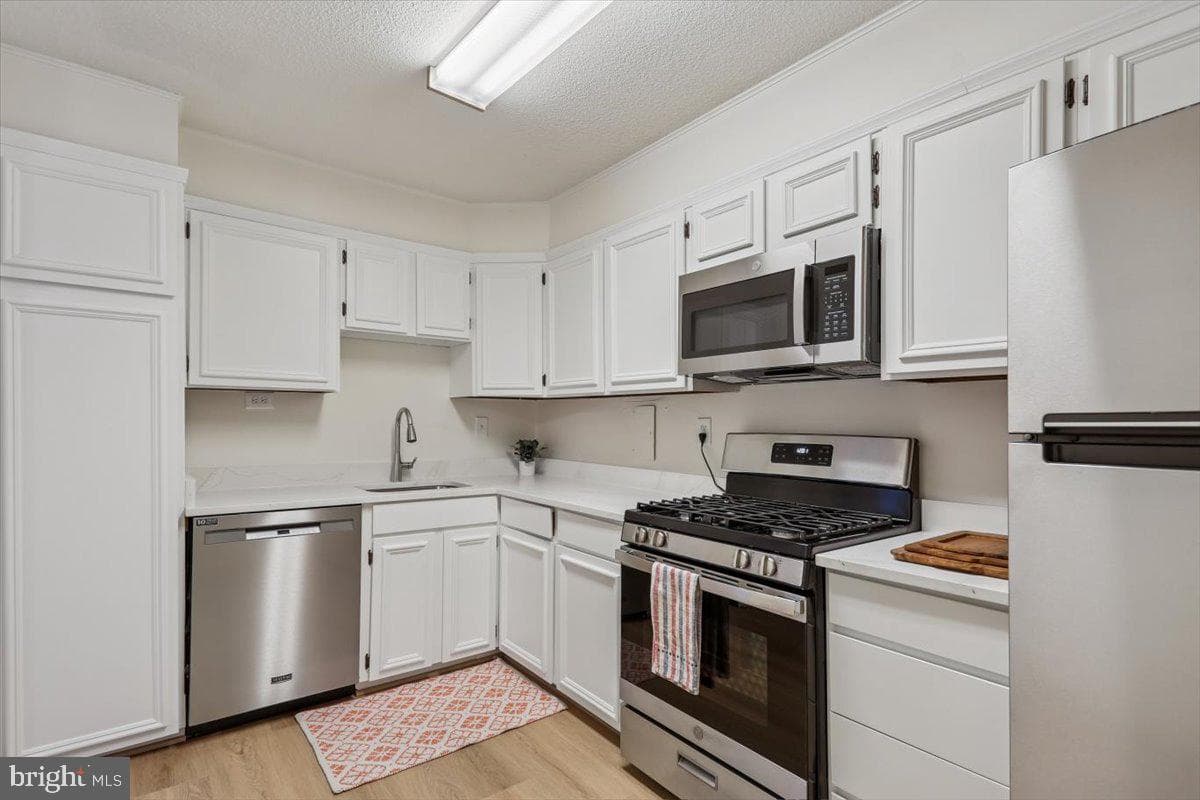 1300 Army Navy Drive #106 photo 10