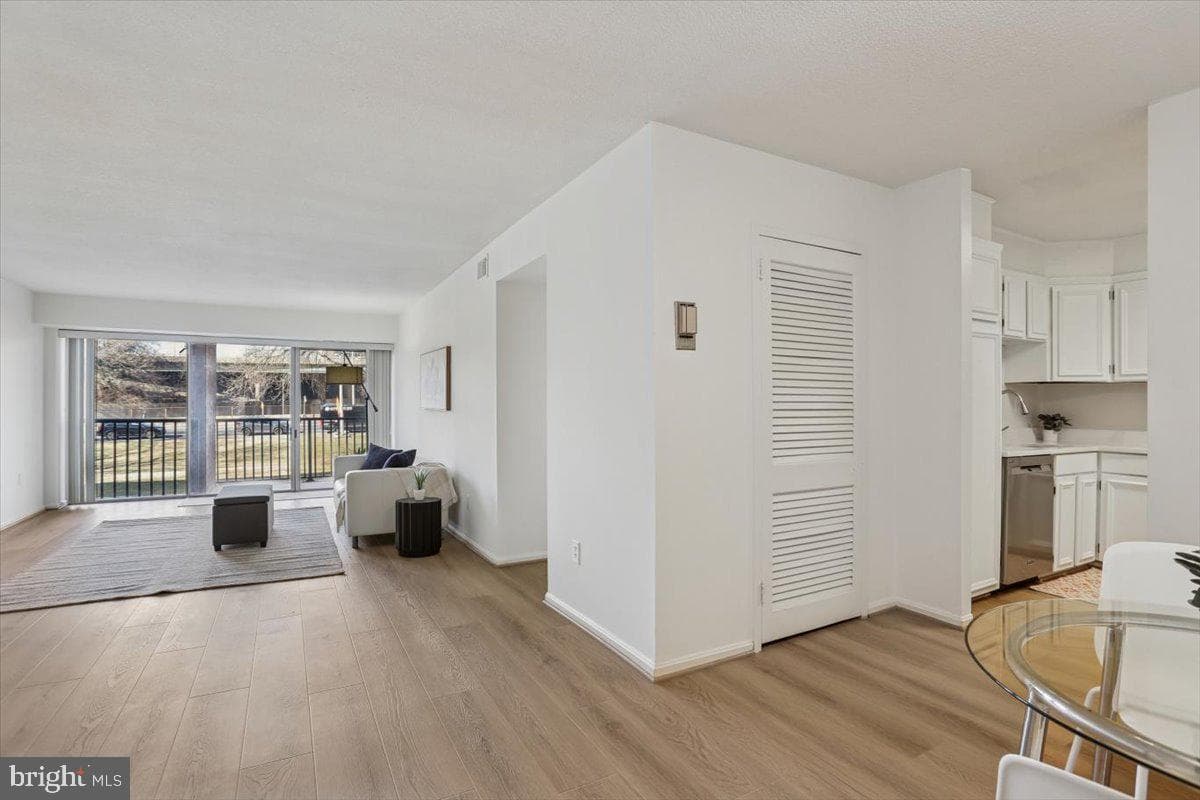 1300 Army Navy Drive #106 photo 15