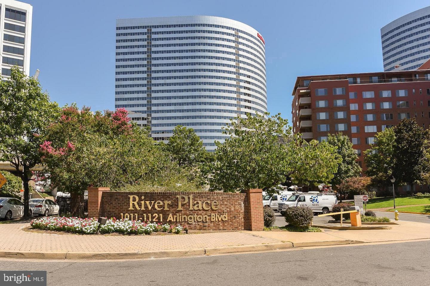 1021 Arlington Boulevard #702 photo 18