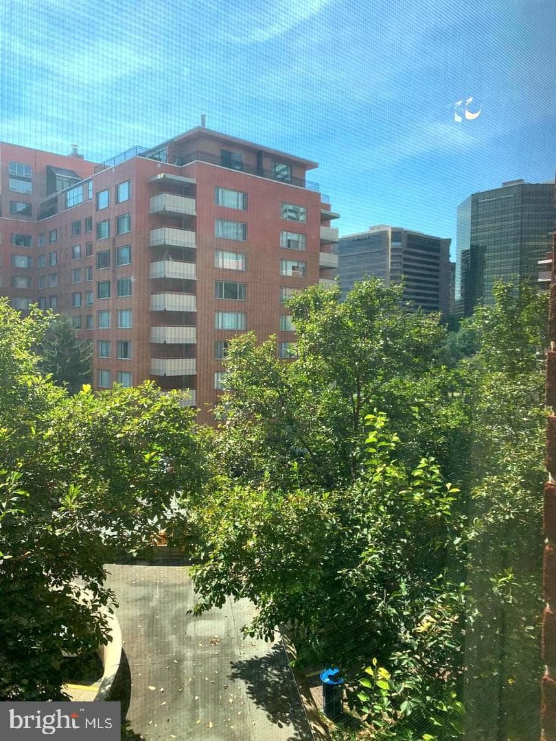 1021 Arlington Boulevard #702 photo 20