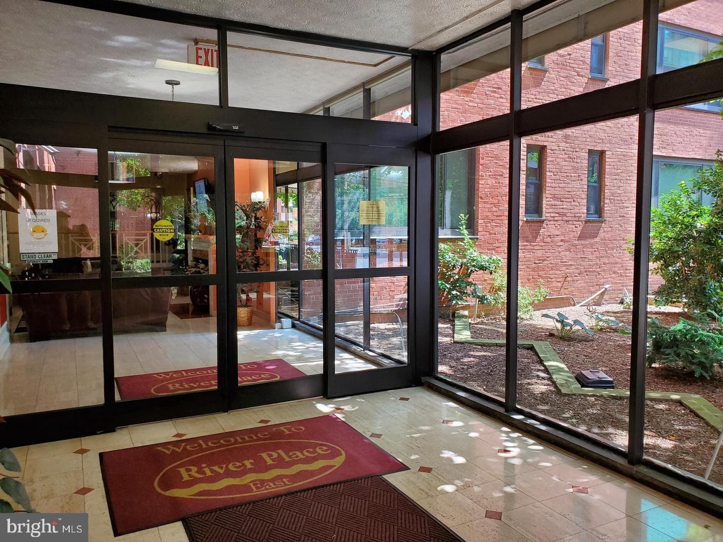 1021 Arlington Boulevard #702 photo 3