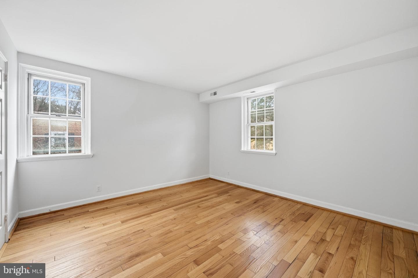 2825 S Columbus Street photo 19