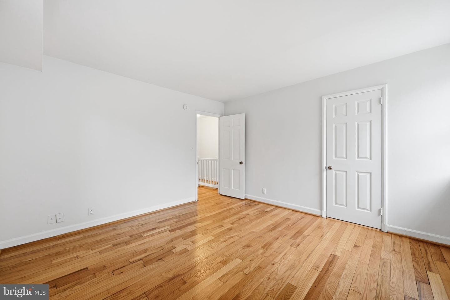 2825 S Columbus Street photo 20