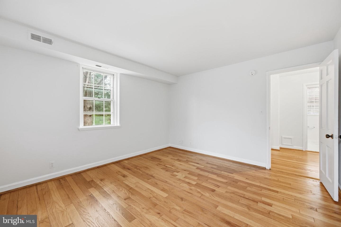 2825 S Columbus Street photo 22