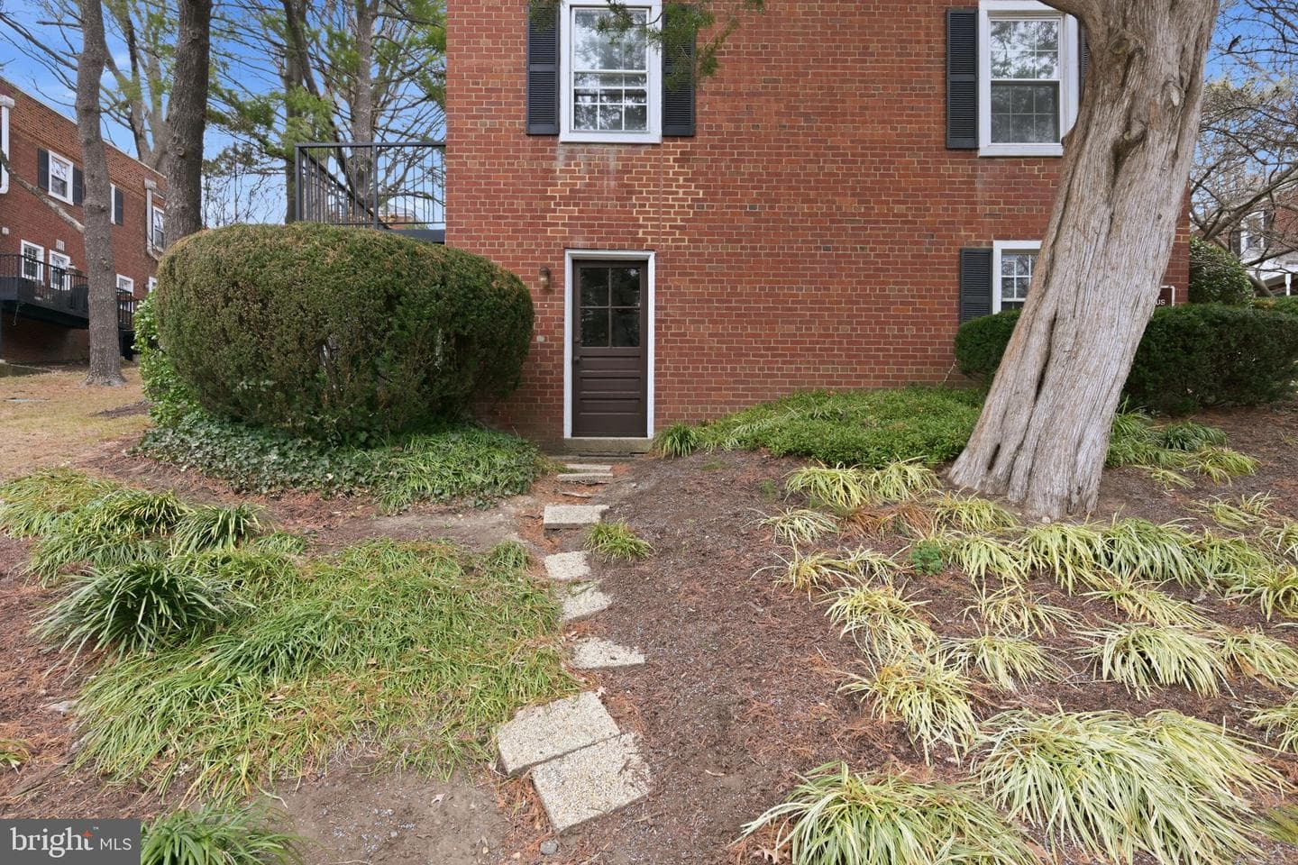 2825 S Columbus Street photo 38
