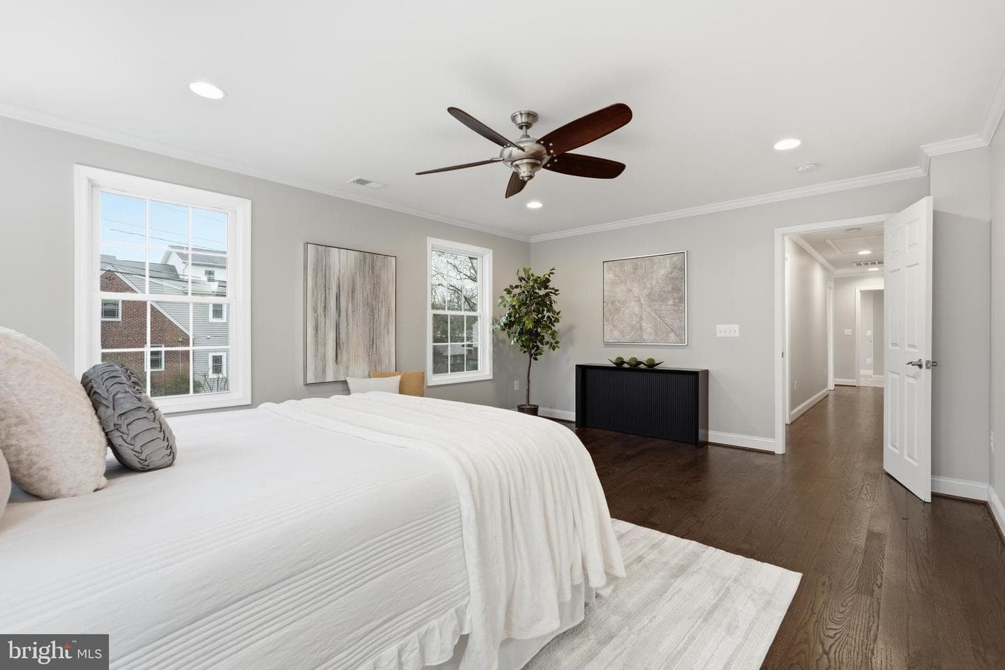 520 N Kensington Street N photo 20