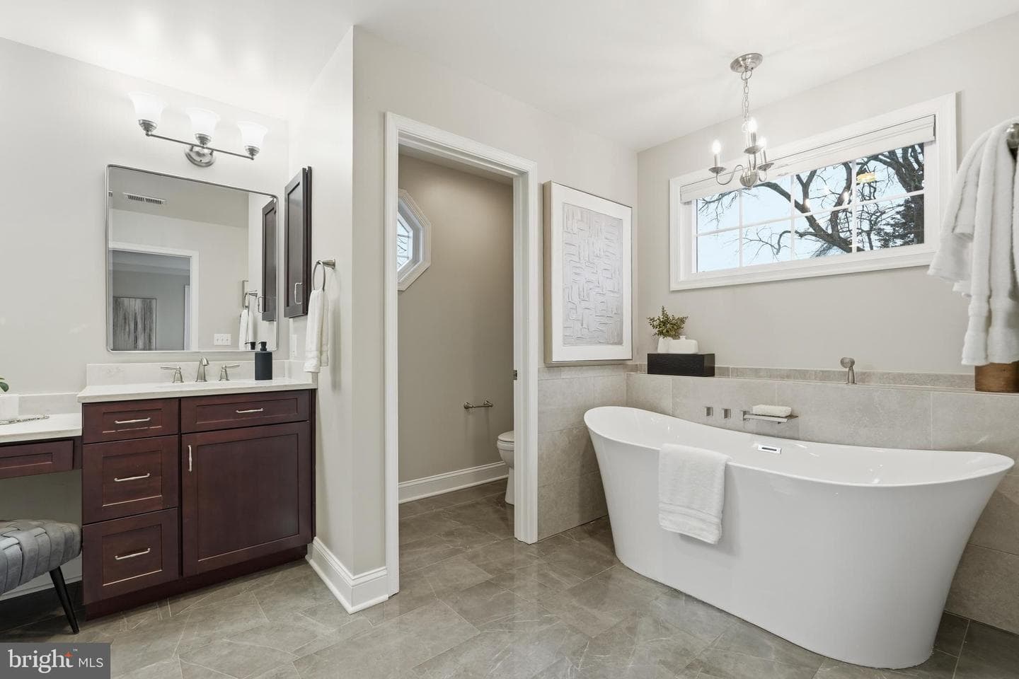 520 N Kensington Street N photo 22