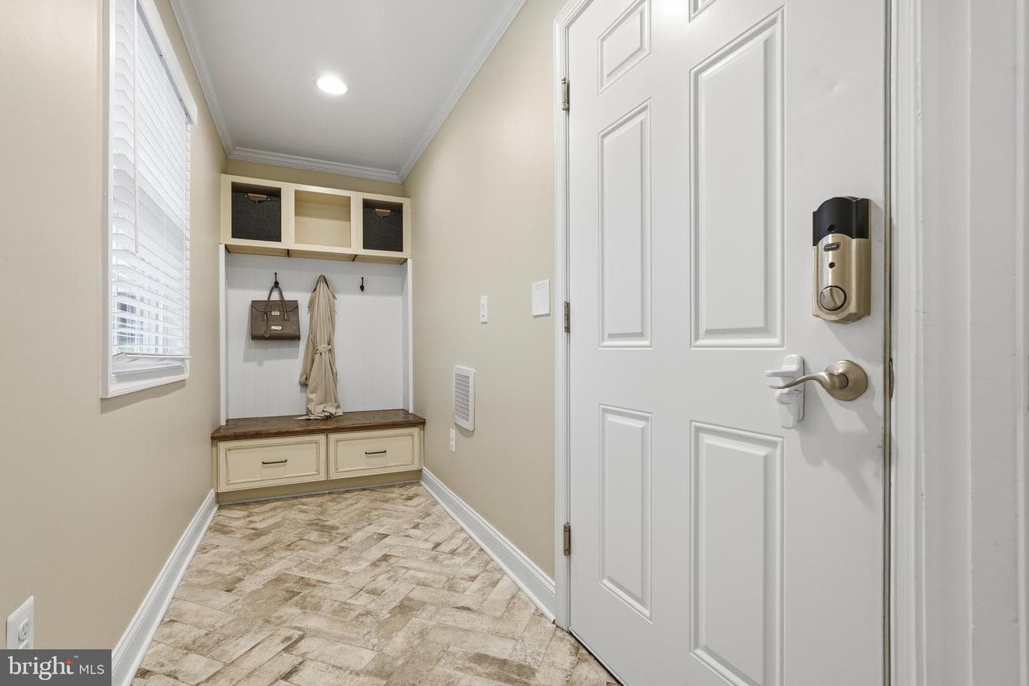 520 N Kensington Street N photo 32