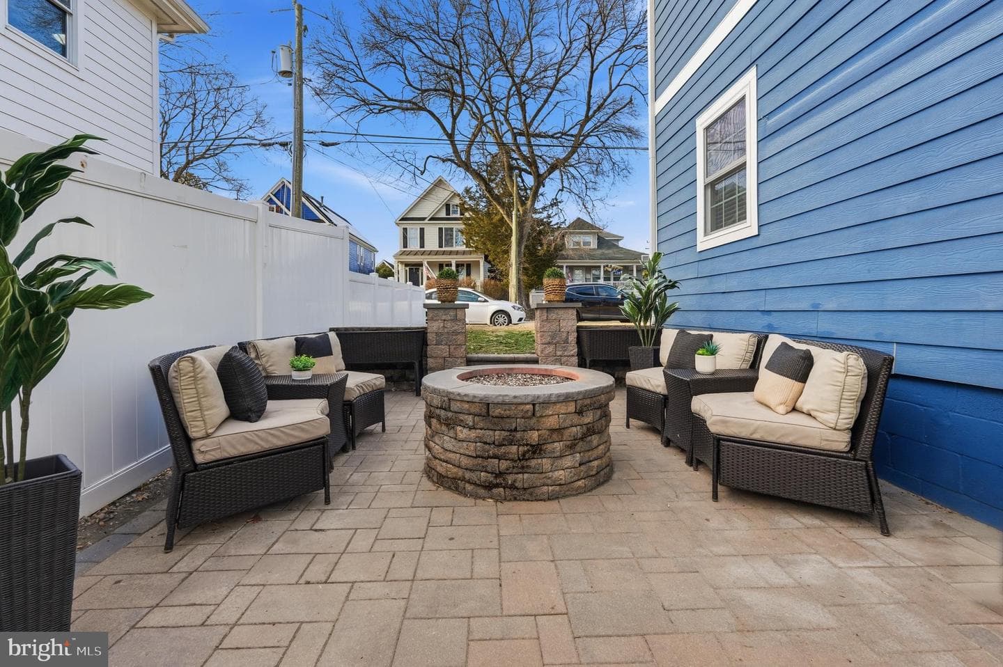 520 N Kensington Street N photo 34