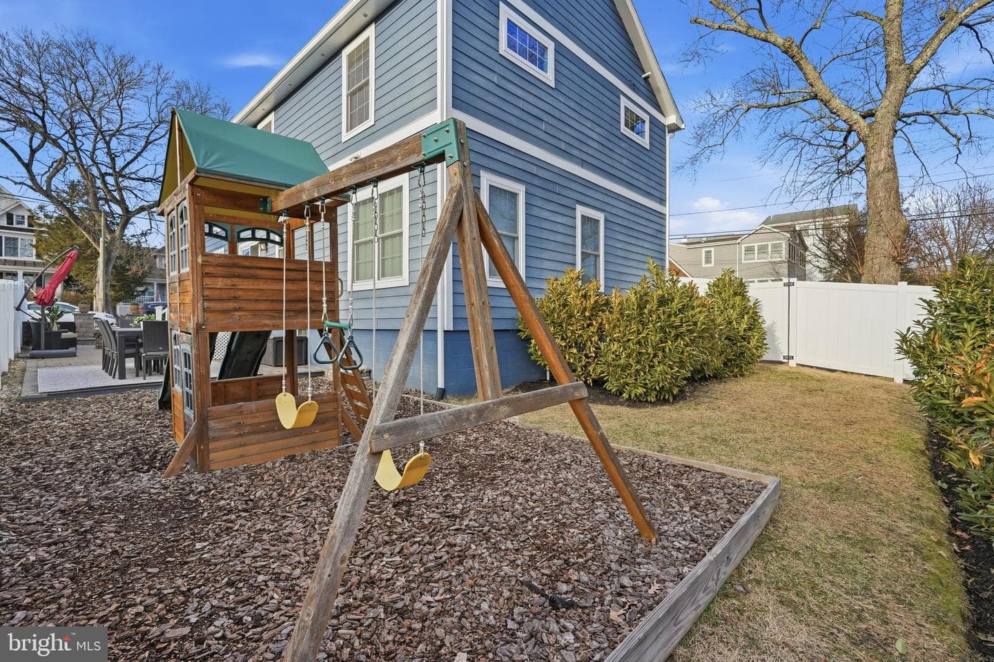 520 N Kensington Street N photo 35