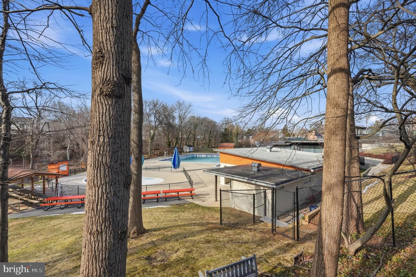 520 N Kensington Street N photo 39