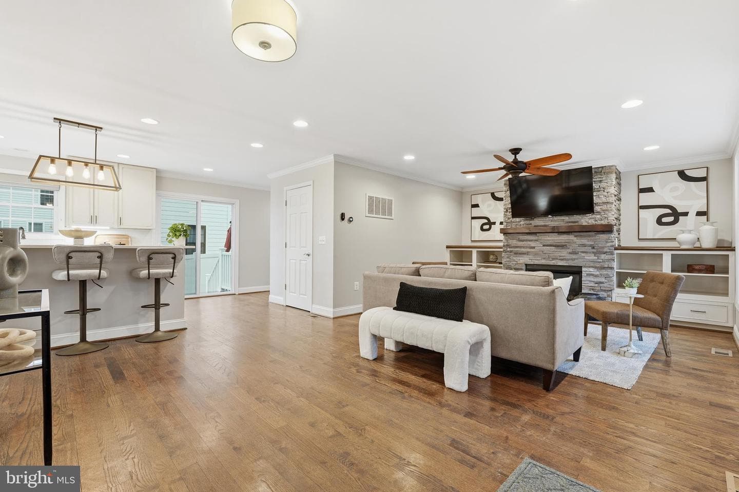 520 N Kensington Street N photo 9