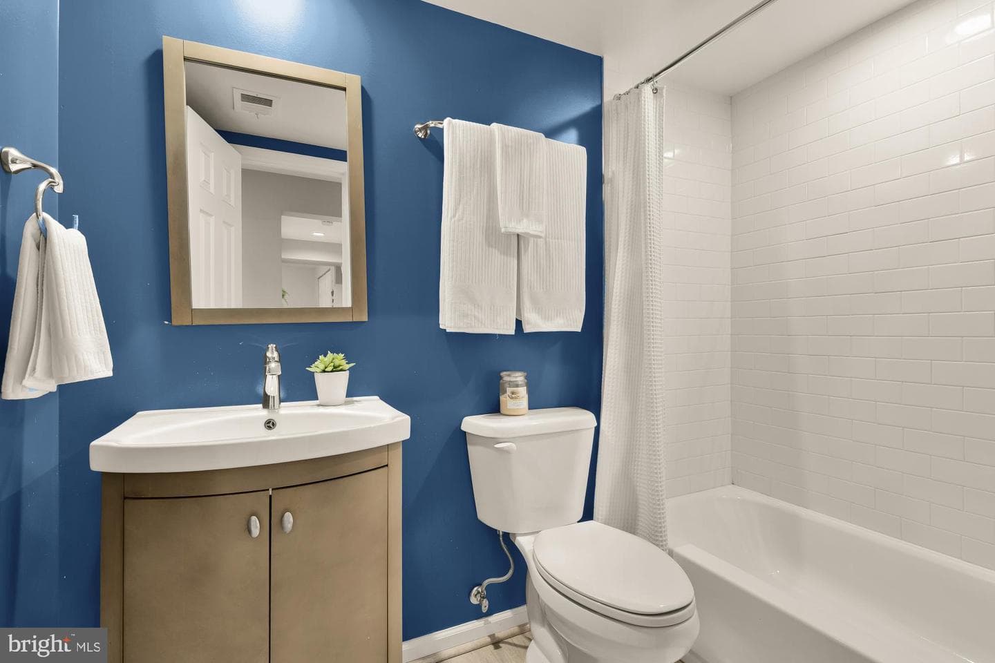 2446 S Walter Reed Drive #b photo 21