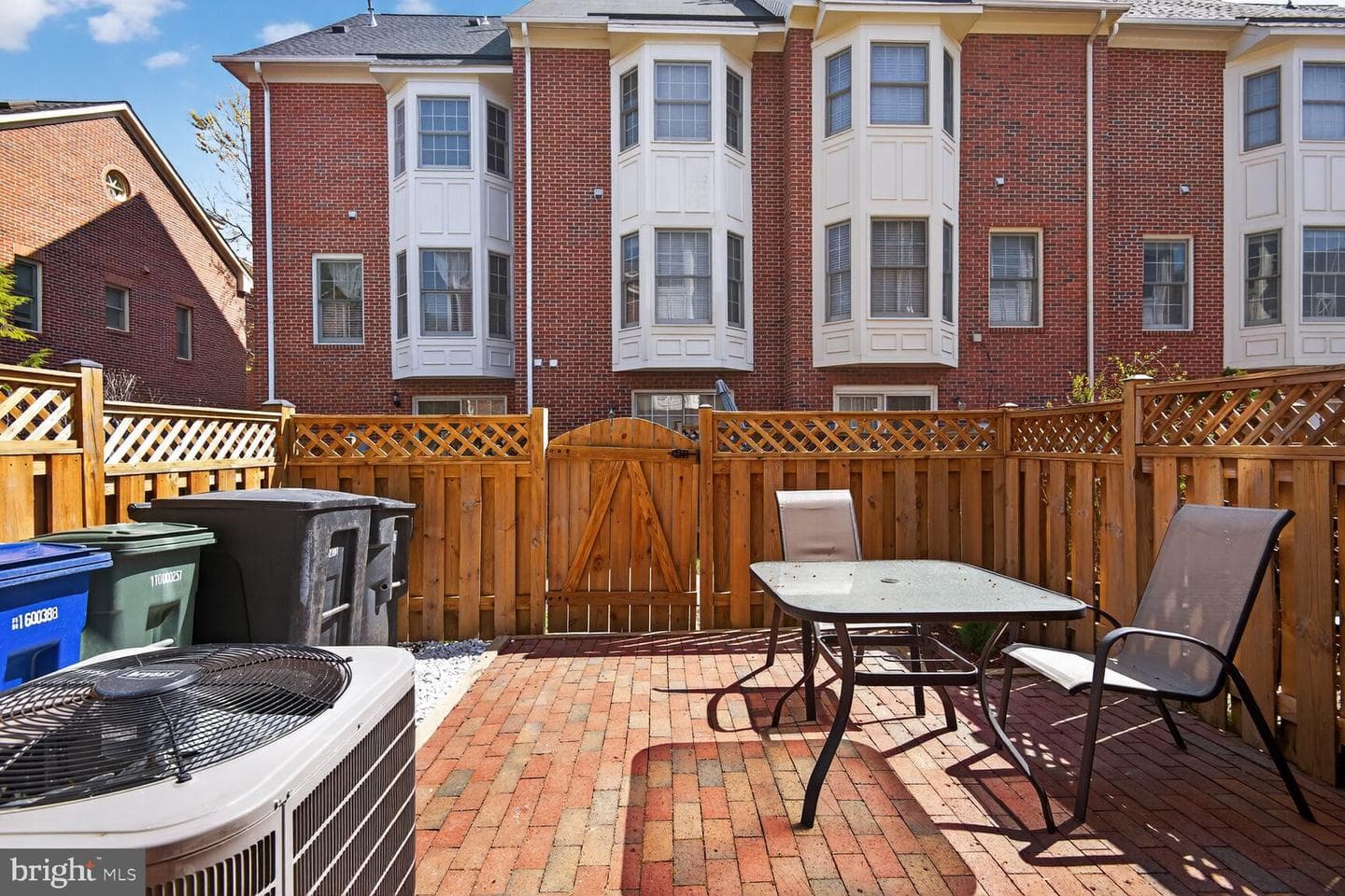 1113 N Stuart Street photo 2