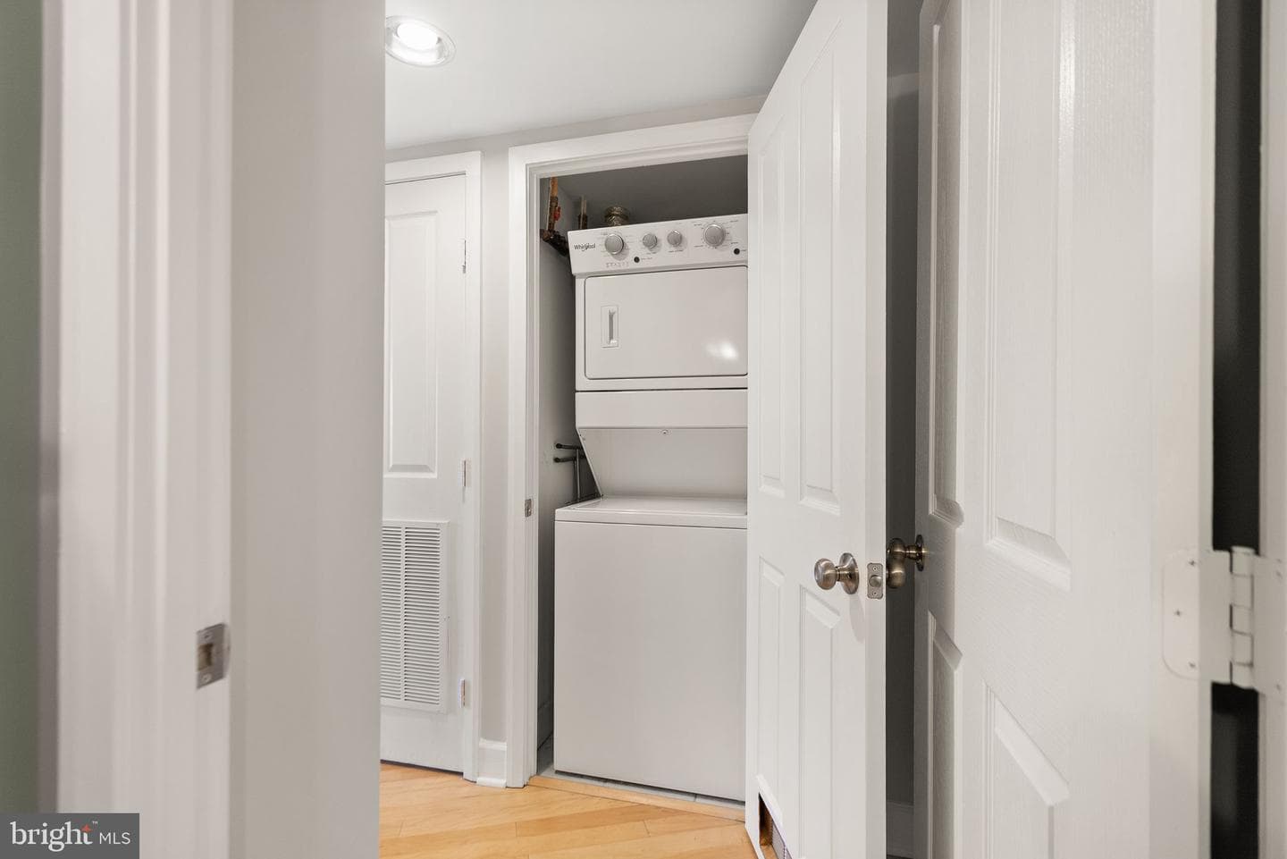 1220 N Fillmore Street #602 photo 25