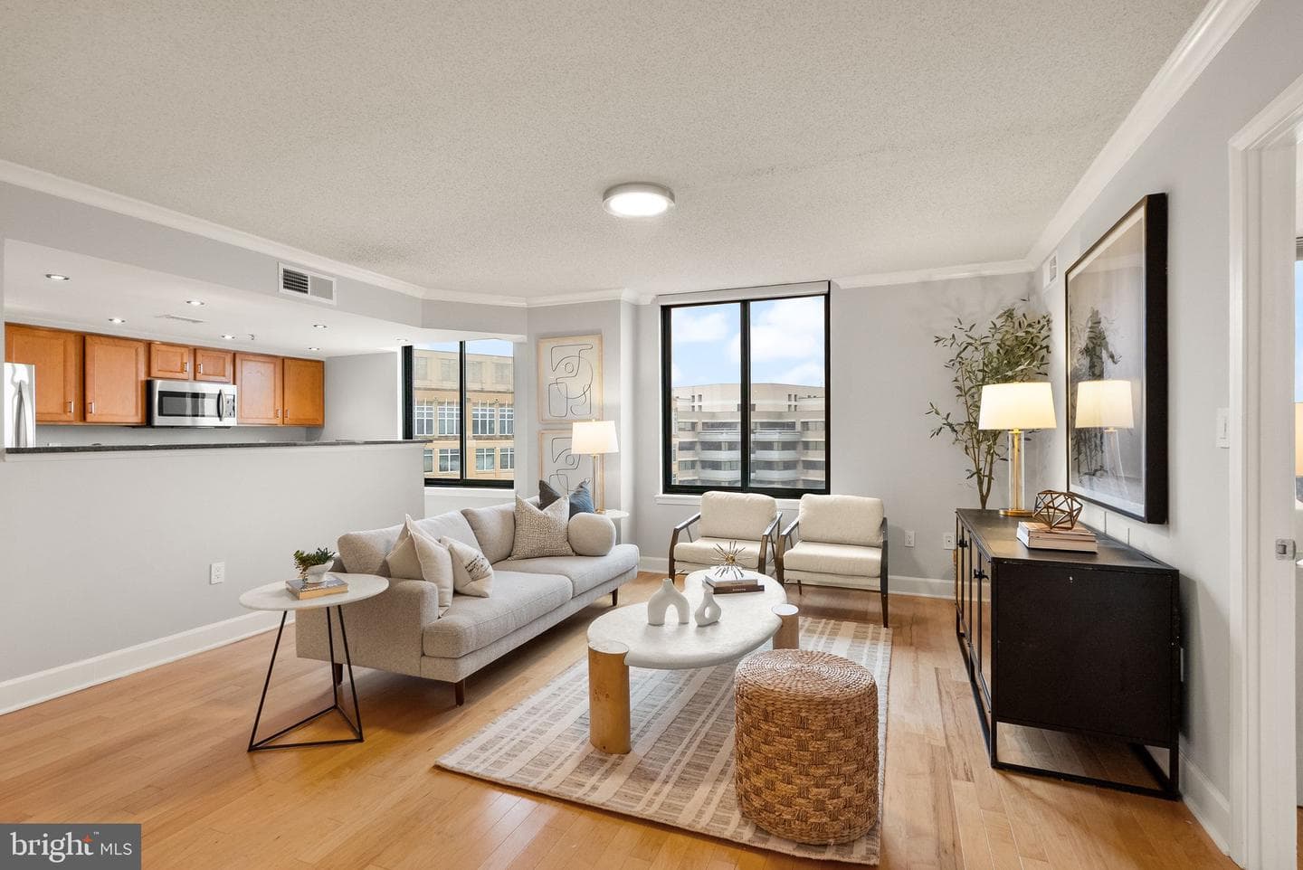1220 N Fillmore Street #602 photo 3