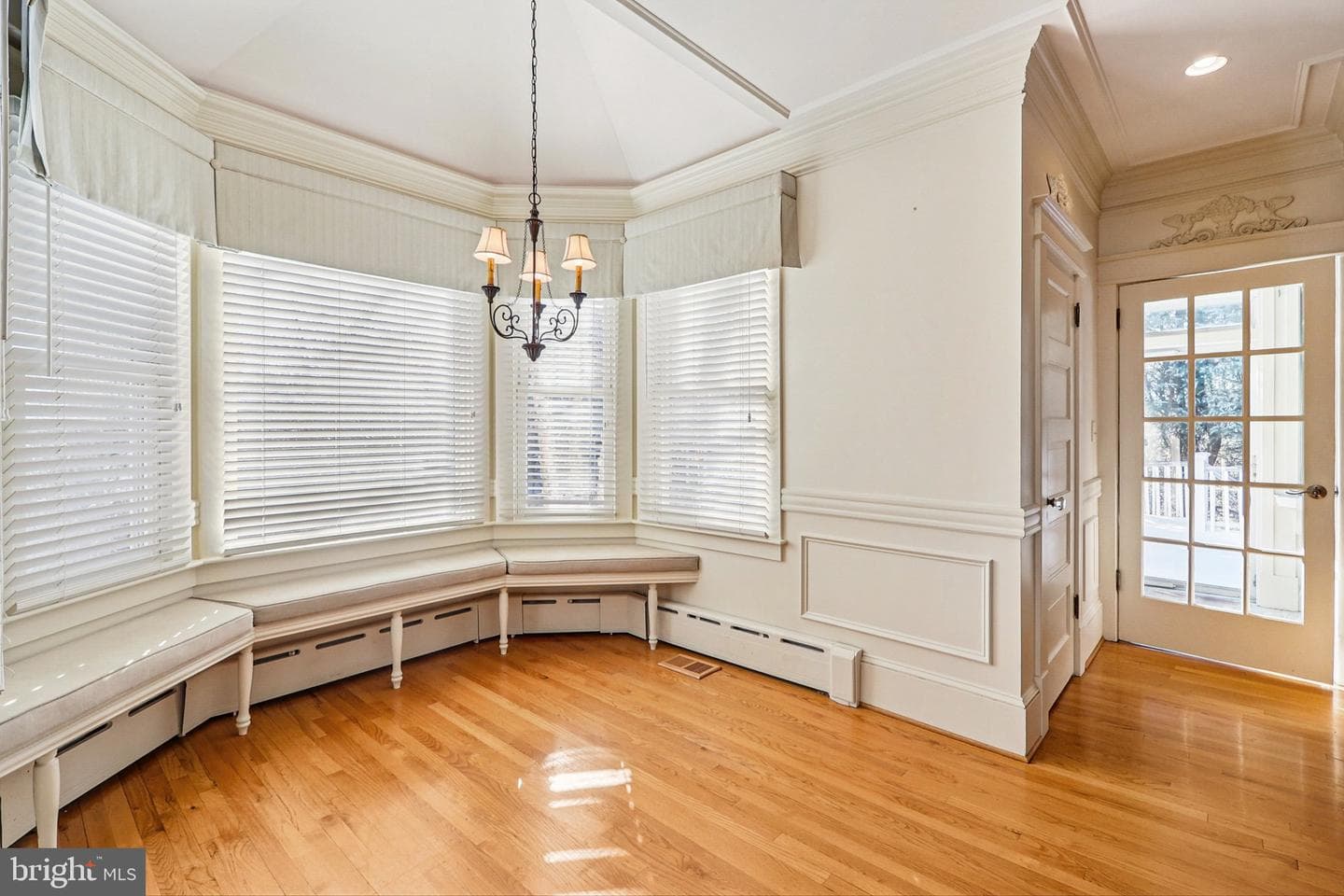 1922 S Arlington Ridge Road photo 25