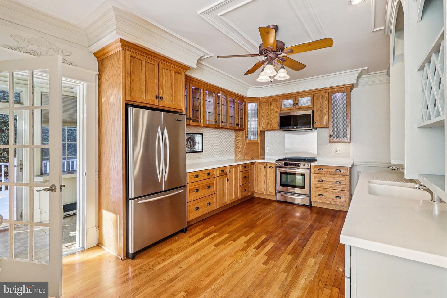 1922 S Arlington Ridge Road photo 29