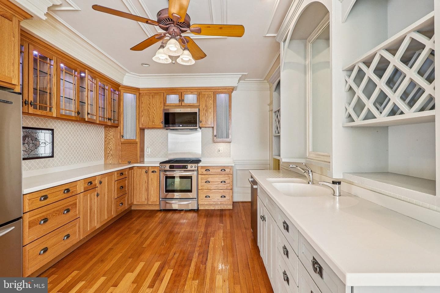 1922 S Arlington Ridge Road photo 30